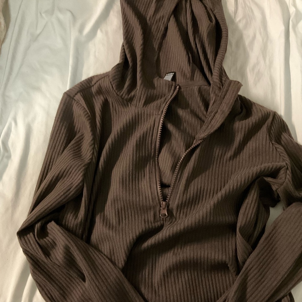 Dark brown athletic pull over